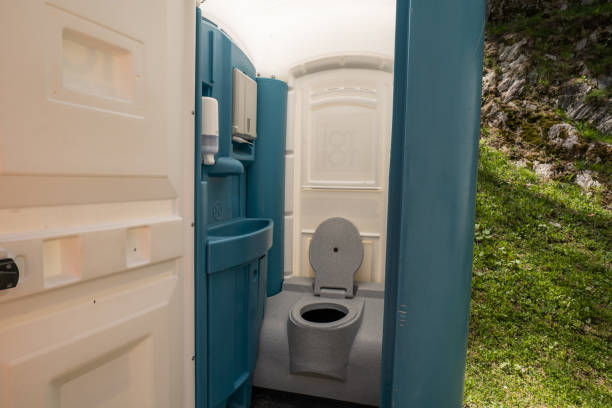 Best Luxury portable toilet rental  in Euclid, OH